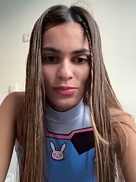 cuteluci  online show from February 28, 2025, 11:12 pm