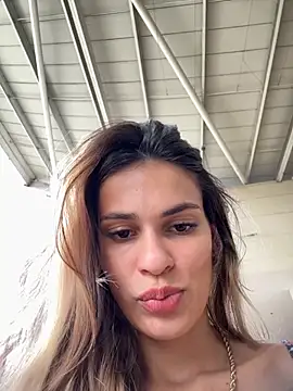 Snapshot of cuteluci_ chatting on September 25, 2025, 7:42 pm cuteluci  online show from September 25, 2025, 7:42 pm