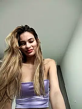 cuteluci  online show from March 2, 2025, 11:41 am