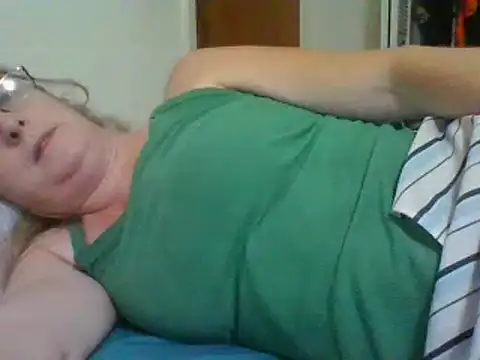 Snapshot of Emilylyn2501 chatting on December 13, 2024, 9:09 pm Emilylyn2501 online show from December 13, 2024, 9:09 pm