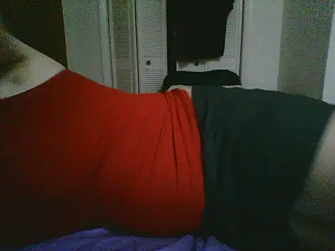 Snapshot of Emilylyn2501 chatting on November 26, 2025, 5:18 am Emilylyn2501 online show from November 26, 2025, 5:18 am