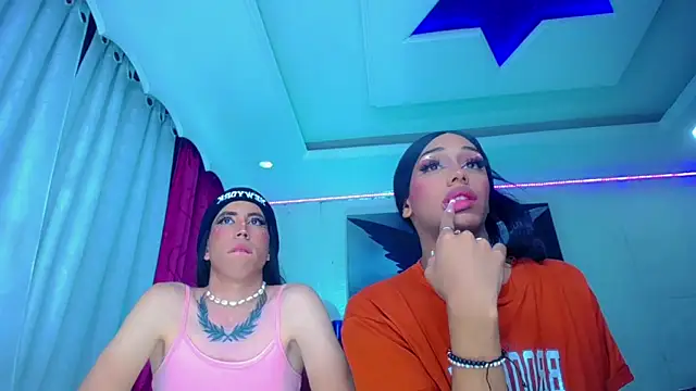 Snapshot of NahomiCamper chatting on October 11, 2025, 2:29 pm NahomiCamper online show from October 11, 2025, 2:29 pm