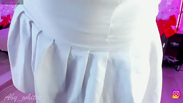 AbyWhitee online show from January 17, 2025, 12:53 am