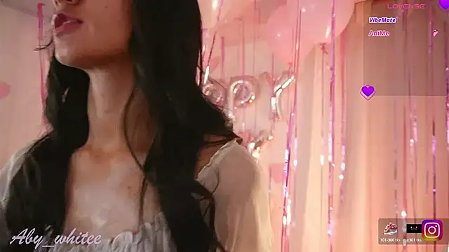 Snapshot of AbyWhitee chatting on October 18, 2025, 12:56 am AbyWhitee online show from October 18, 2025, 12:56 am