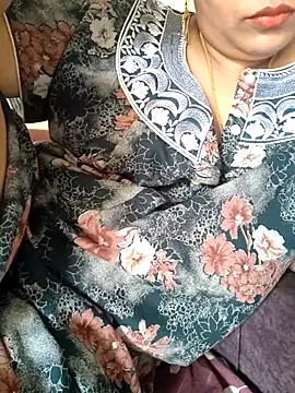 Snapshot of samitasharma chatting on February 20, 2026, 6:26 am samitasharma online show from February 20, 2026, 6:26 am