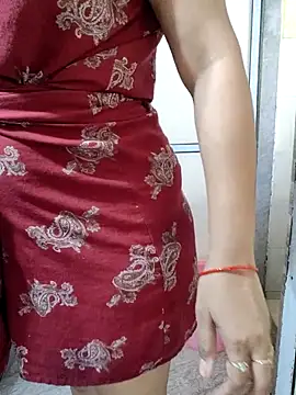 Snapshot of samitasharma chatting on October 9, 2025, 5:52 am samitasharma online show from October 9, 2025, 5:52 am