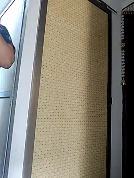 Snapshot of samitasharma chatting on February 12, 2026, 3:28 am samitasharma online show from February 12, 2026, 3:28 am