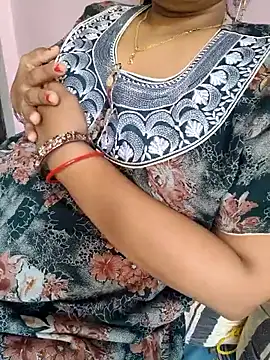 Snapshot of samitasharma chatting on February 23, 2026, 7:42 am samitasharma online show from February 23, 2026, 7:42 am