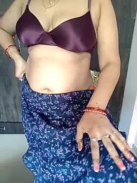 Snapshot of samitasharma chatting on October 16, 2025, 5:27 am samitasharma online show from October 16, 2025, 5:27 am