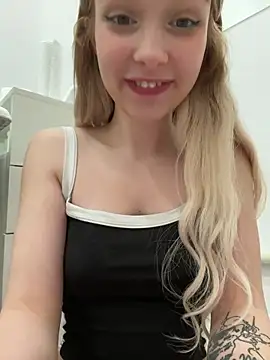 Baby Tiny online show from February 1, 2025, 11:06 pm