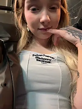 Baby Tiny online show from January 29, 2025, 5:35 pm