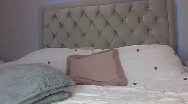 diamondgalxo online show from February 19, 2025, 8:01 am