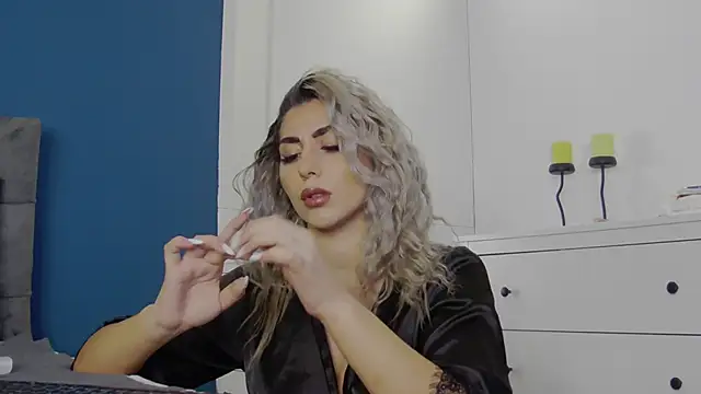 CelineMeyerr online show from October 9, 2025, 4:24 am