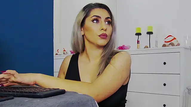 CelineMeyerr online show from November 5, 2025, 6:27 am