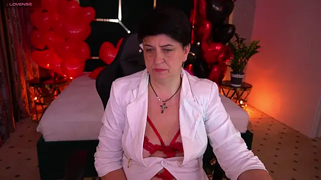 Snapshot of MilaSkyy chatting on February 14, 2025, 8:48 pm MilaSkyy online show from February 14, 2025, 8:48 pm