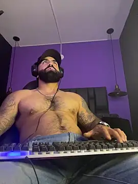 Snapshot of Lyon_vach chatting on September 27, 2025, 11:22 pm Lyon vach online show from September 27, 2025, 11:22 pm