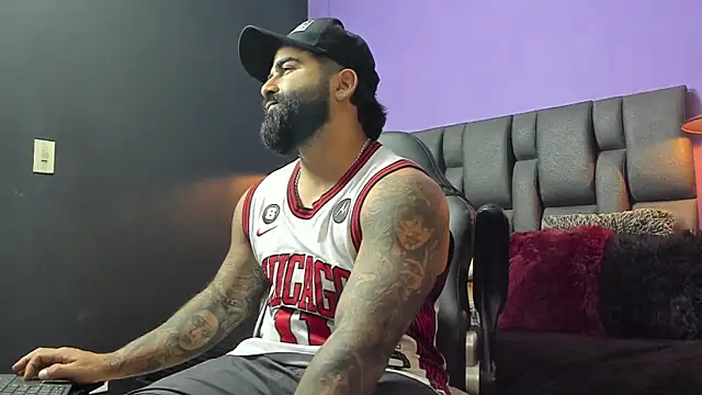 Snapshot of Lyon_vach chatting on September 24, 2025, 10:16 pm Lyon vach online show from September 24, 2025, 10:16 pm