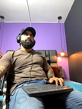 Snapshot of Lyon_vach chatting on October 1, 2025, 9:07 pm Lyon vach online show from October 1, 2025, 9:07 pm