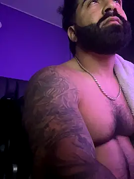 Snapshot of Lyon_vach chatting on October 4, 2025, 11:50 pm Lyon vach online show from October 4, 2025, 11:50 pm