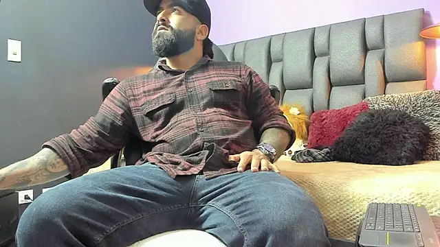 Snapshot of Lyon_vach chatting on October 1, 2025, 1:00 am Lyon vach online show from October 1, 2025, 1:00 am