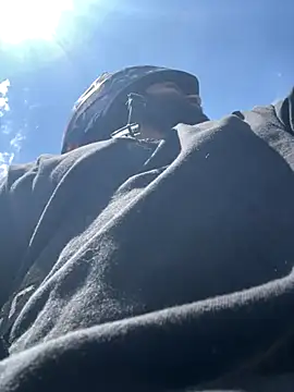 Snapshot of Lyon_vach chatting on October 25, 2025, 4:18 pm Lyon vach online show from October 25, 2025, 4:18 pm