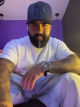 Lyon vach online show from November 9, 2025, 8:13 pm