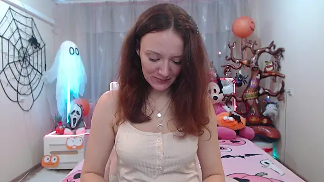 Snapshot of BarbaraStily chatting on October 21, 2025, 6:57 am BarbaraStily online show from October 21, 2025, 6:57 am