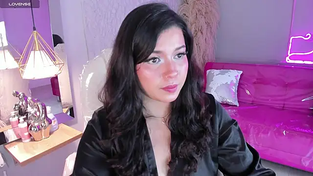 ArticaBelle online show from February 25, 2025, 12:27 pm