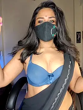 Black-Pearll online show from February 18, 2026, 6:44 am