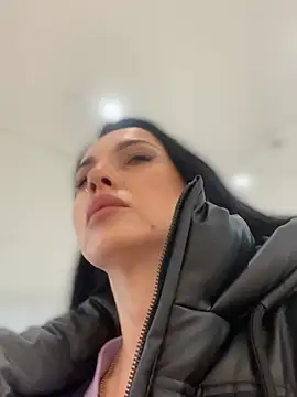 Snapshot of Roxana-Sexy chatting on February 13, 2026, 6:02 am Roxana-Sexy online show from February 13, 2026, 6:02 am