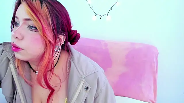 Snapshot of sweet_Melody_xx chatting on October 26, 2025, 6:19 pm sweet Melody xx online show from October 26, 2025, 6:19 pm