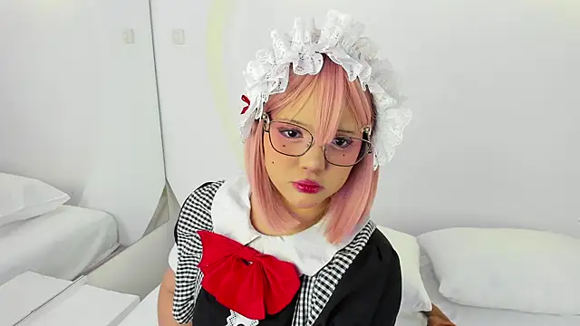Snapshot of NanaOsaky chatting on February 6, 2025, 12:26 pm NanaOsaky online show from February 6, 2025, 12:26 pm