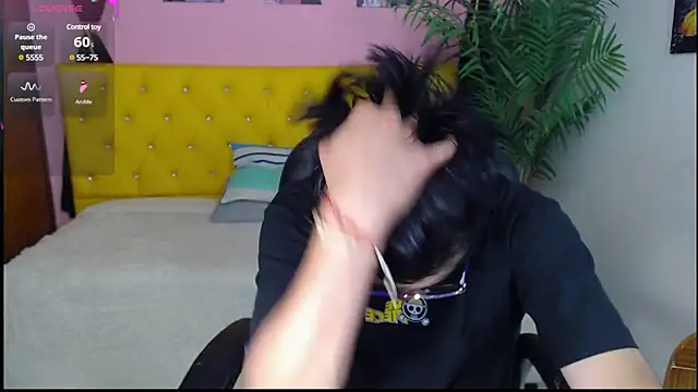 nolan twink1 online show from January 21, 2025, 8:54 pm