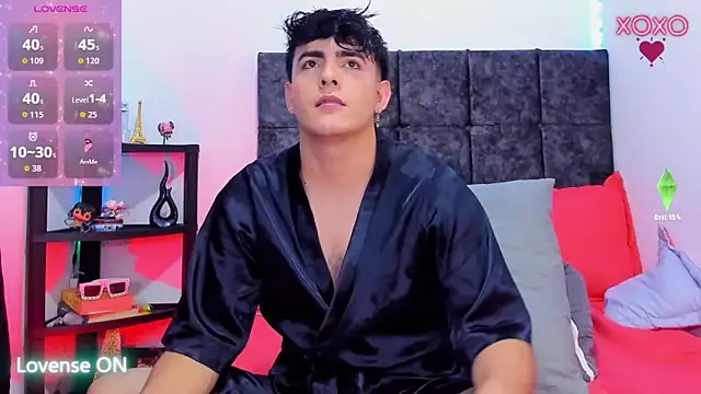 Snapshot of nolan_twink1 chatting on February 15, 2026, 5:01 pm nolan twink1 online show from February 15, 2026, 5:01 pm