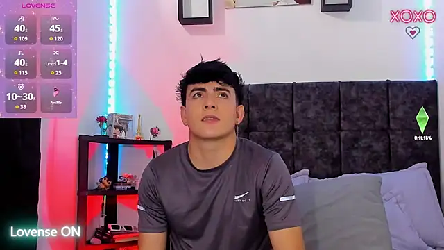 Snapshot of nolan_twink1 chatting on February 18, 2026, 5:53 pm nolan twink1 online show from February 18, 2026, 5:53 pm