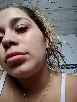 LaurenWelly  online show from October 24, 2025, 9:47 pm