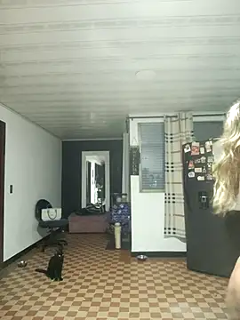 LaurenWelly  online show from October 13, 2025, 9:44 am