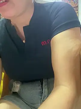 Snapshot of Cesywet chatting on September 21, 2025, 5:45 am Cesywet online show from September 21, 2025, 5:45 am