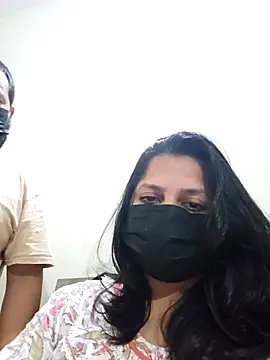 punecouple6 online show from September 12, 2025, 7:24 pm