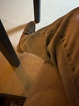 homidor online show from September 15, 2025, 7:25 pm