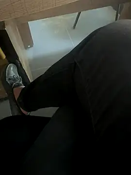 homidor online show from September 19, 2025, 3:05 pm