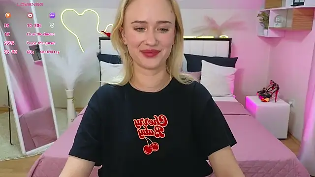 Snapshot of SashaBrooks chatting on March 11, 2025, 9:04 pm SashaBrooks online show from March 11, 2025, 9:04 pm