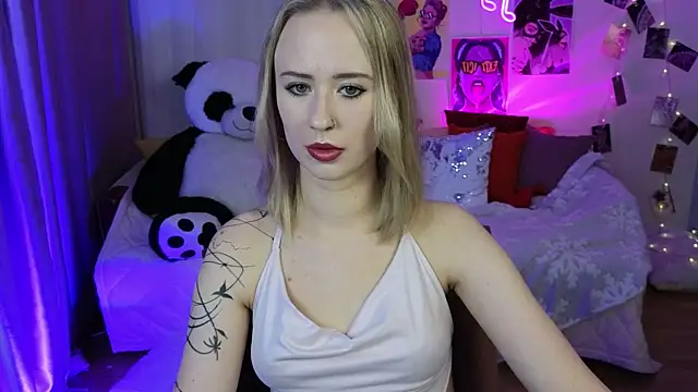 Snapshot of SashaBrooks chatting on October 17, 2025, 6:10 pm SashaBrooks online show from October 17, 2025, 6:10 pm