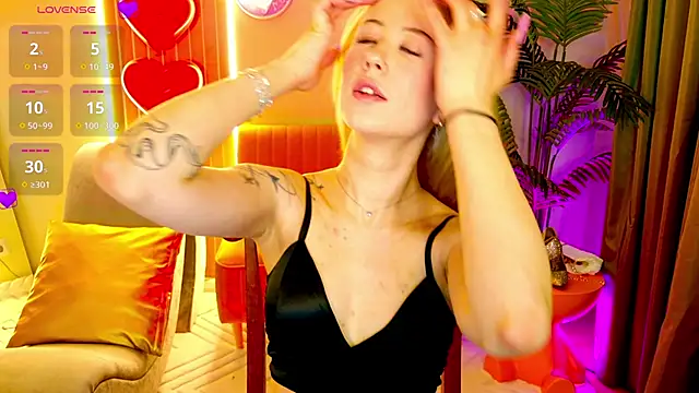 Snapshot of SashaBrooks chatting on February 23, 2026, 2:06 pm SashaBrooks online show from February 23, 2026, 2:06 pm