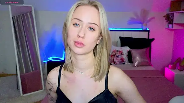 Snapshot of SashaBrooks chatting on January 19, 2026, 4:33 pm SashaBrooks online show from January 19, 2026, 4:33 pm