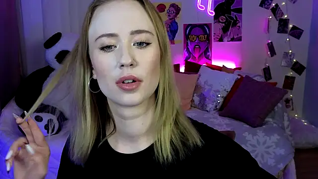 Snapshot of SashaBrooks chatting on September 21, 2025, 6:02 pm SashaBrooks online show from September 21, 2025, 6:02 pm