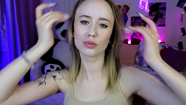 Snapshot of SashaBrooks chatting on September 22, 2025, 6:03 pm SashaBrooks online show from September 22, 2025, 6:03 pm