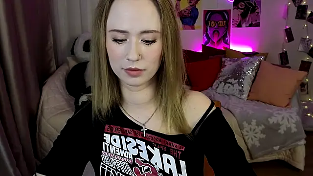 Snapshot of SashaBrooks chatting on September 9, 2025, 6:06 pm SashaBrooks online show from September 9, 2025, 6:06 pm