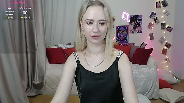 Snapshot of SashaBrooks chatting on February 23, 2025, 9:16 pm SashaBrooks online show from February 23, 2025, 9:16 pm