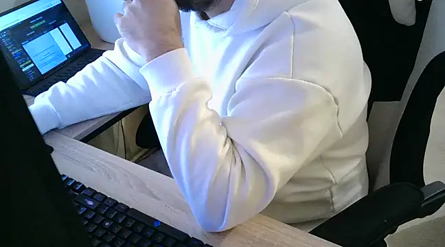 zebymasry online show from December 30, 2024, 5:26 am